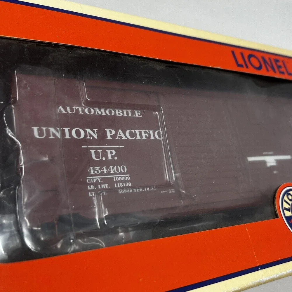Lionel Union Pacific Double Door Box Car with End Doors #6-27228